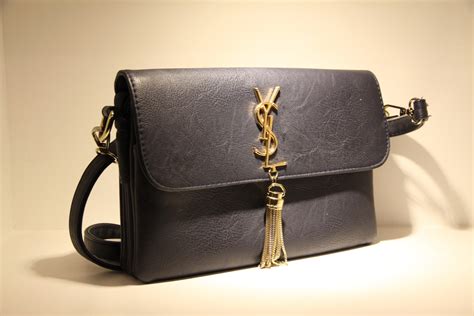 pochette yves saint laurent sito ufficiale|Saint Laurent Online Store Ufficiale .